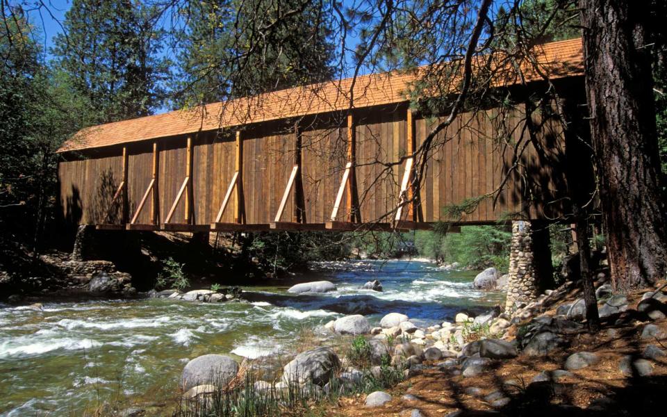 Wawona Covered Bridge: Yosemite National Park, California