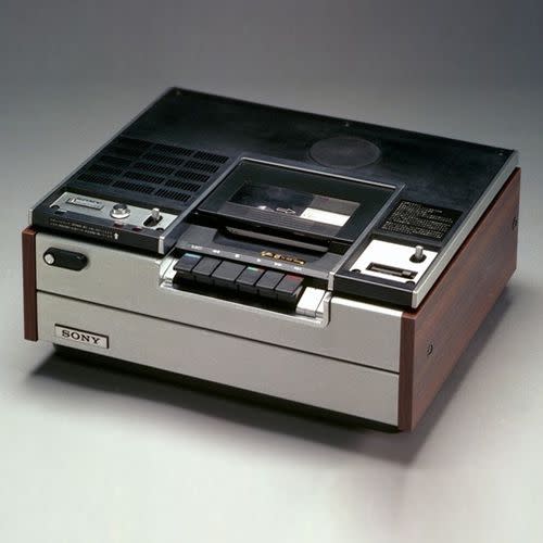 1975: Sony SL-6300 Betamax