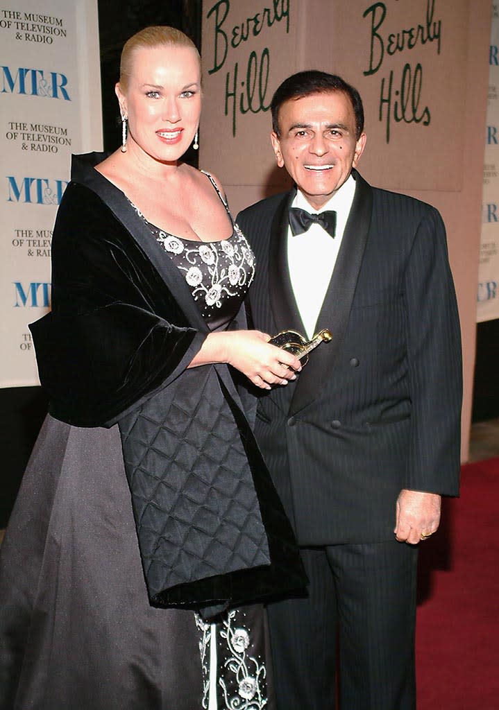 Casey Kasem and wife Jean attend an event in 2004. (Photo: Michael Tullberg/Getty Images)