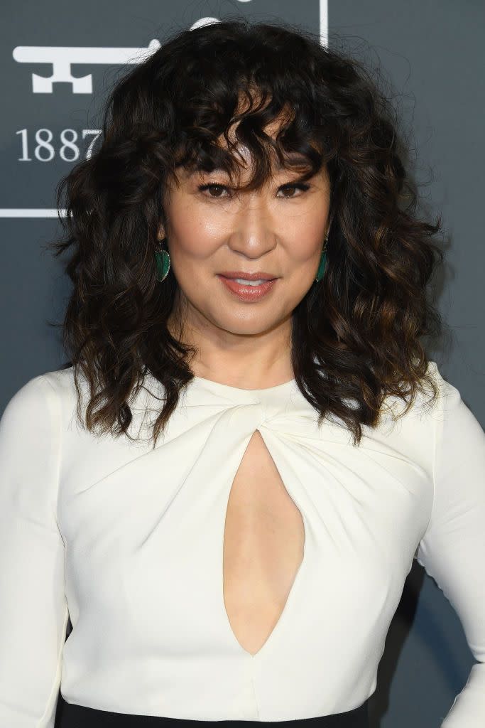 short haircuts for older women sandra oh