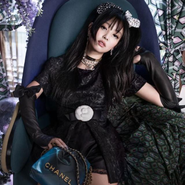 A peek at Jennie BLACKPINK's Chanel handbags collection