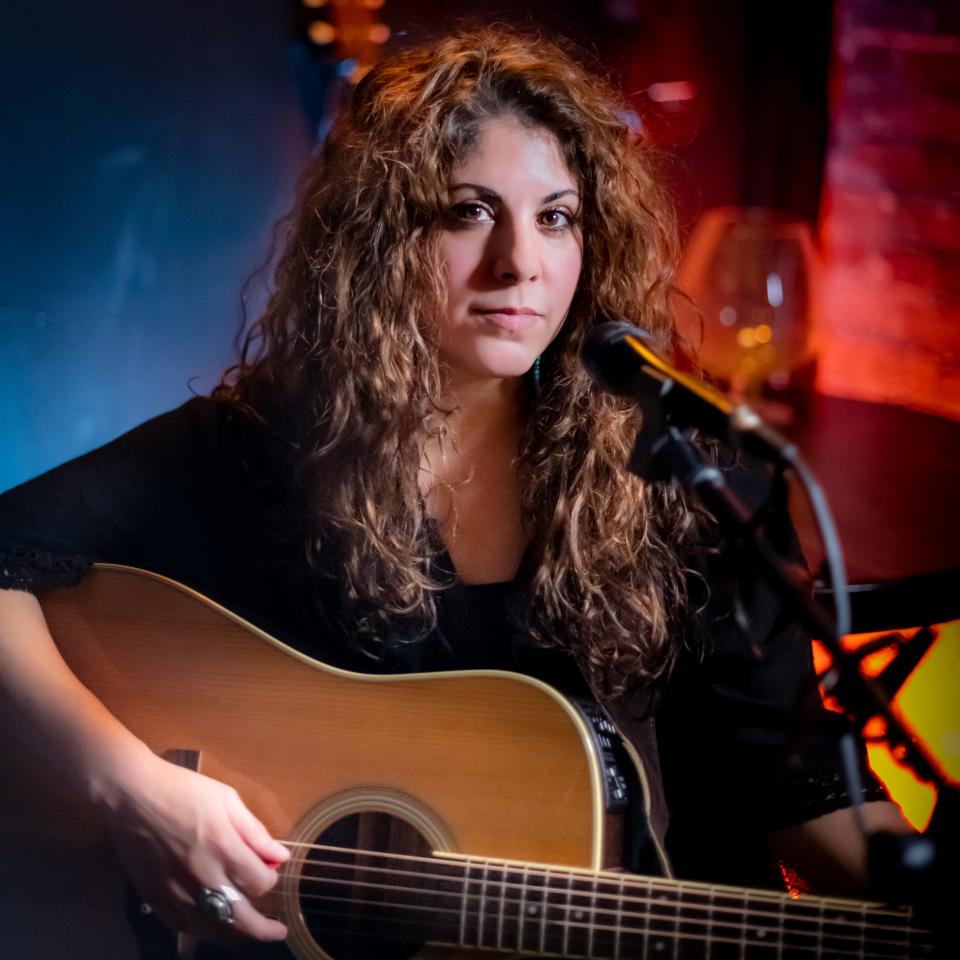 Nashville-based country music artist Tawnya Reynolds has been performing regularly at Downtownhecks Tap Room in Massillon since 2020.