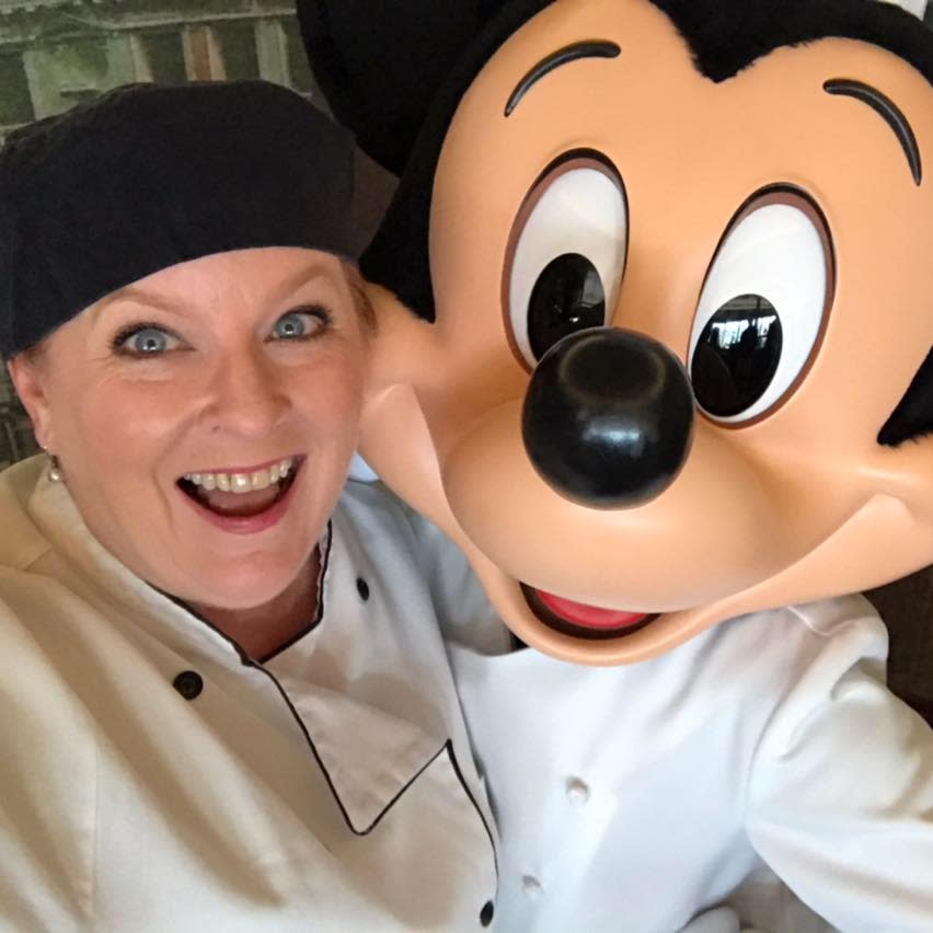 During her career as a journalist, Suzy Fleming Leonard has interviewed politicians, entertainers and chef Mickey.