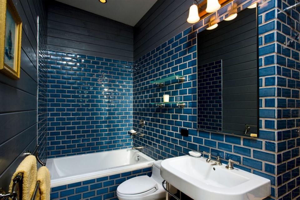 Blue glazed tile in the bathroom