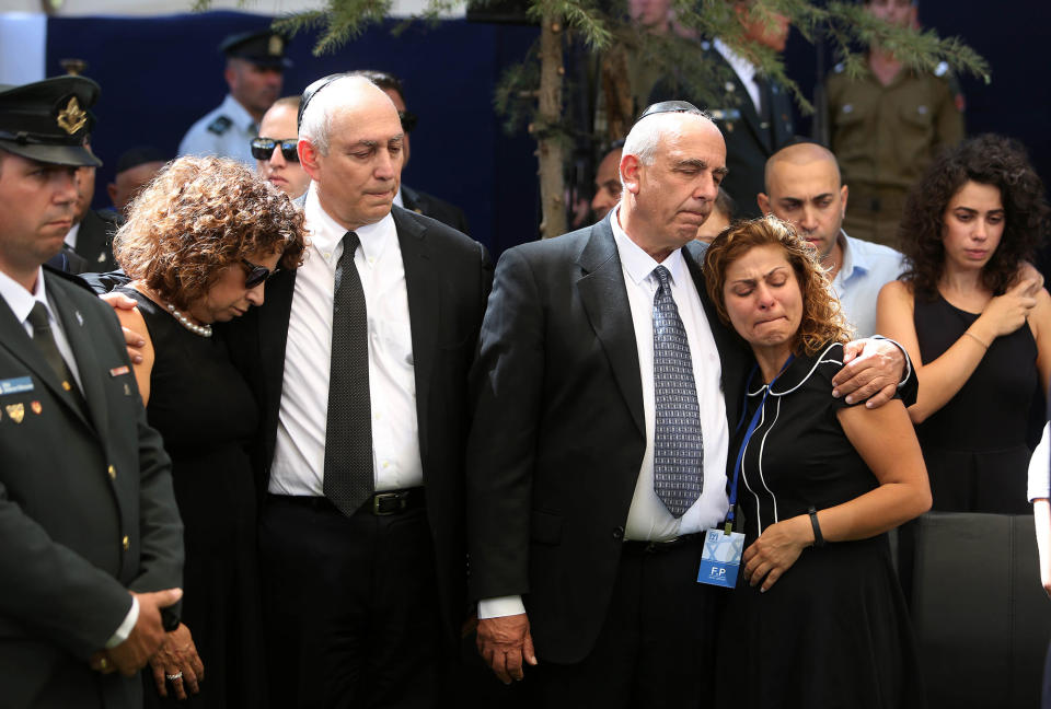 Mourning Shimon Peres