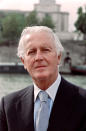 <p>Hubert de Givenchy lebte gemeinsam mit seinem Partner, Modemacher Philippe Venet, auf dem Château du Jonchet in Romilly-sur-Aigre. Das Renaissance-Schloss in Nordfrankreich hatte Hubert de Givenchy in den 1970ern gekauft. (Bild: Getty Images) </p>