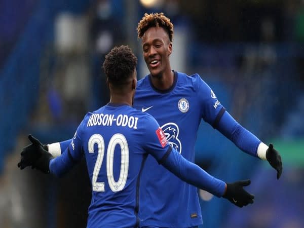 Tammy Abraham celebrates after scoring goal (Photo/ Chelsea FC Twitter)