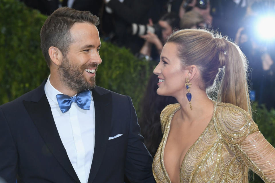 Ryan Reynolds enjoys being a hands-on dad, pictured with wife Blake Lively in May 2017. (Getty Images)