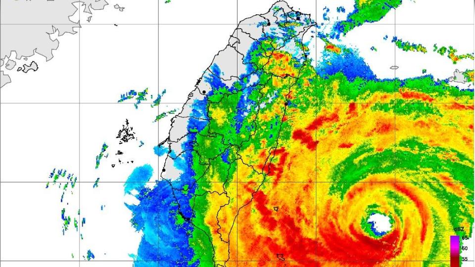 海葵從台東登陸了。（圖／氣象局）