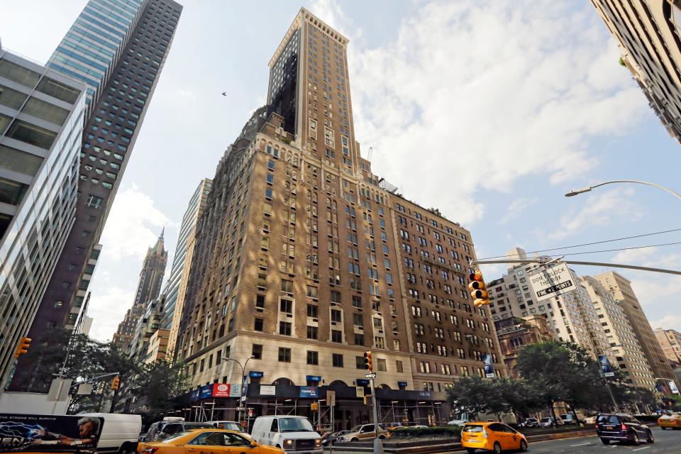 Trump Park Avenue facade faces a busy New York City street