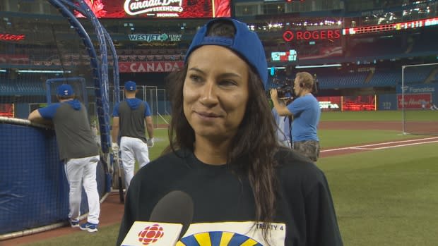 Teen sings 'O Canada' in Cree at Toronto Blue Jays game