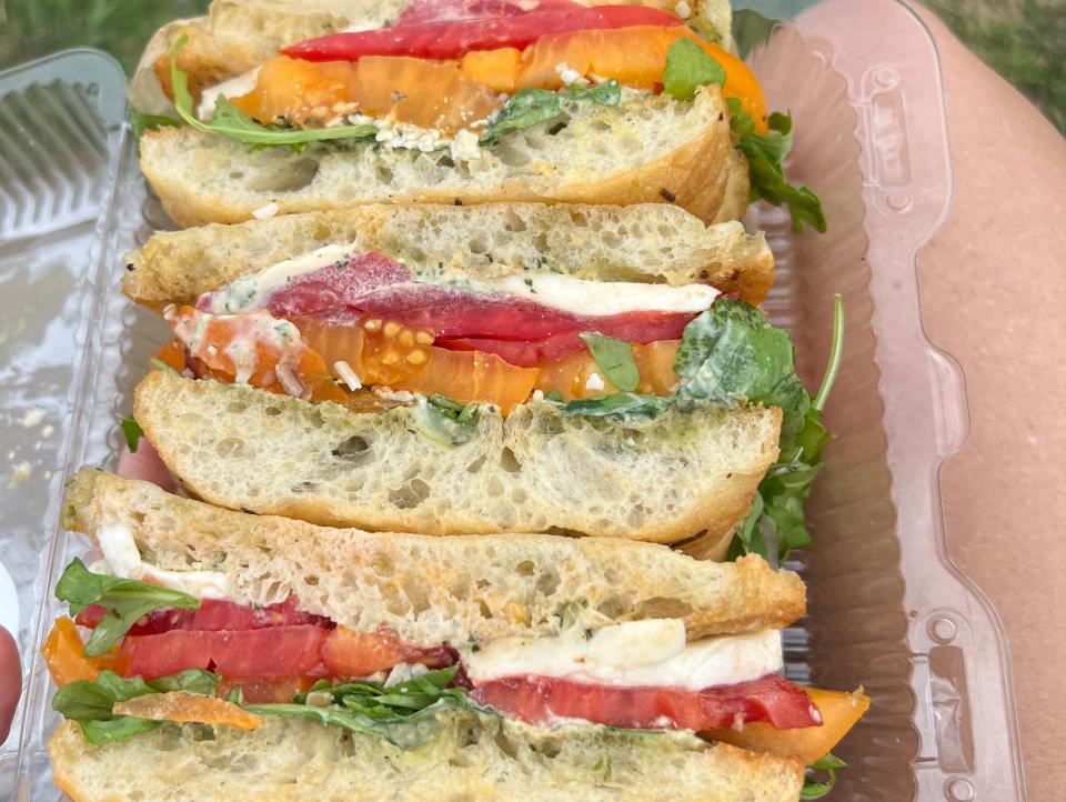 sandwich from round swamp farm