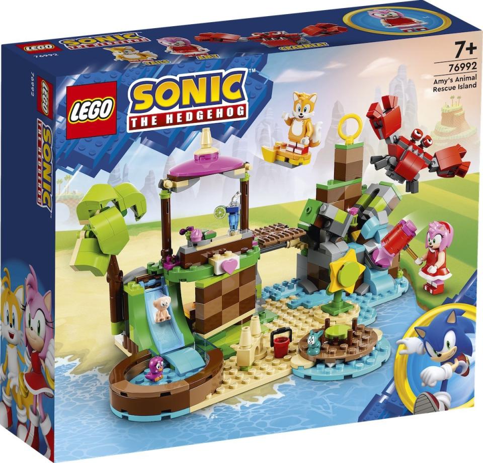 Box with graphics for LEGO's Sonic Amy's Animal Rescue Island