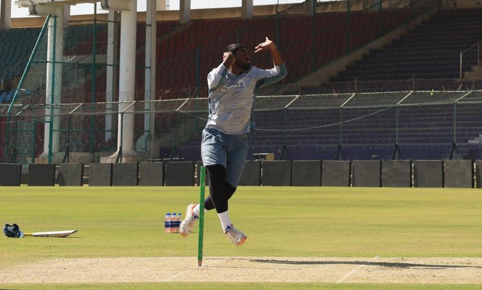 Rehan Ahmed se convertiría en el jugador de críquet de prueba más joven de Inglaterra si aparece en la tercera prueba.