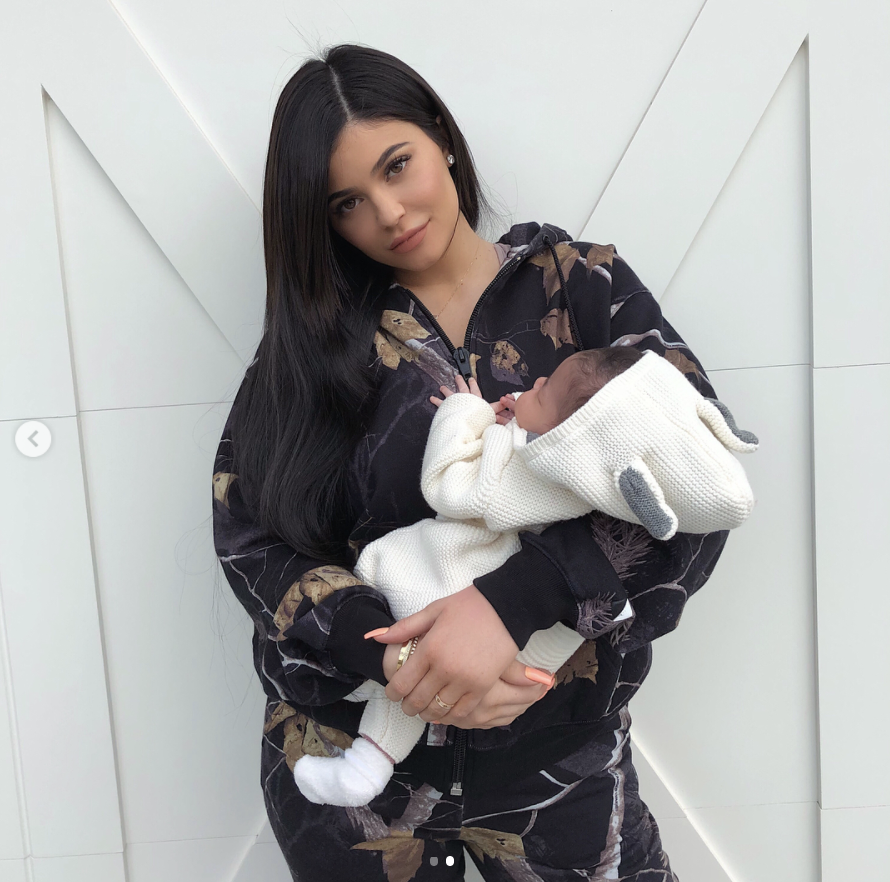 <p>“My angel baby is 1 month old today,” the beauty mogul captured this milestone with a snap of little Stormi bundled in her arms. The little girl’s dad, Travis Scott, also made his own dedication to the newest love of his life. He posted a close-up pic of his daughter wearing a sweater that said “DADDY” in a red heart. (Photo: <a rel="nofollow noopener" href="https://www.instagram.com/p/BfzEfy-lK1N/?taken-by=kyliejenner" target="_blank" data-ylk="slk:Kylie Jenner via Instagram;elm:context_link;itc:0;sec:content-canvas" class="link ">Kylie Jenner via Instagram</a>) </p>