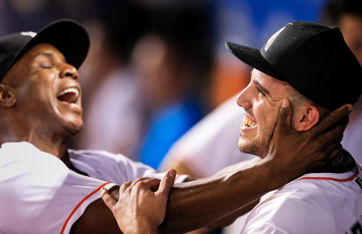 Jose Fernandez's pitching performance was so good that Barry Bonds kissed  him