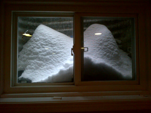 @chaser19: My basement window, in Thornhill. #TOsnowpics pic.twitter.com/RIVmE1FX