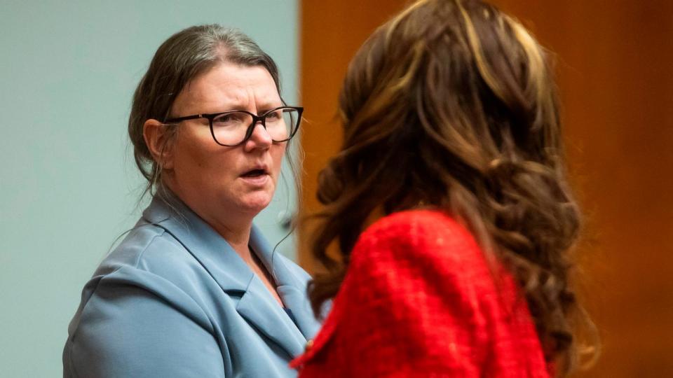 PHOTO: Defendant Jennifer Crumbley, left, speaks with her attorney during her jury trial at the Oakland County Courthouse, Jan. 31, 2024, in Pontiac, Mich. (Katy Kildee/Detroit News via AP)