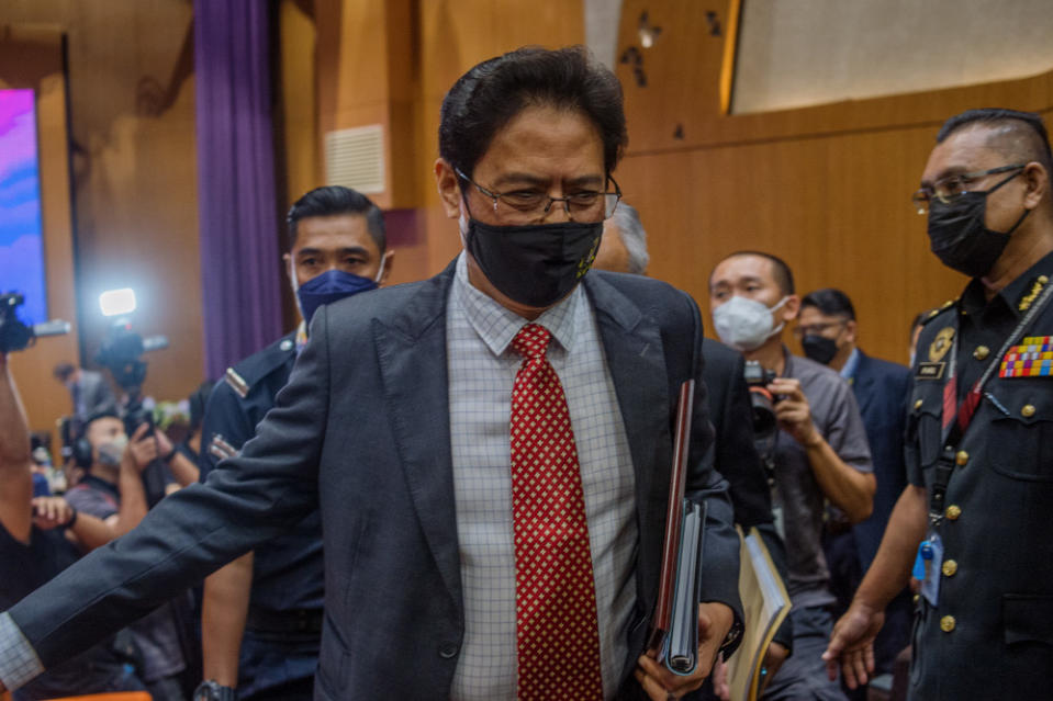 Selayang MP William Leong Jee Keen, Khoo Poay Tiong (Kota Melaka), Chan Foong Hin (Kota Kinabalu) and Datuk Mohd Azis Jamman (Sepanggar) said the MACC chief commissioner’s claim that the meeting was improper as he was already under investigation elsewhere and has filed a related lawsuit, were questionable. — Picture by Shafwan Zaidon