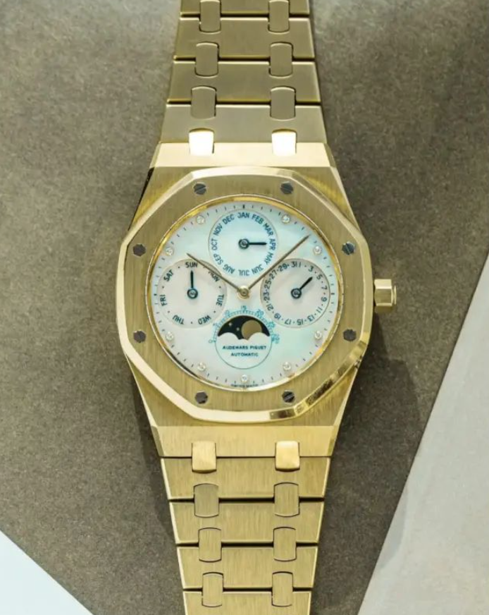 Jay-Z's Royal Oak QP with mother of pearl dial