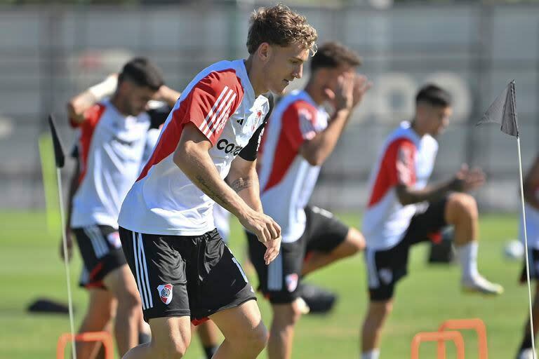 Facundo Colidio, en el entrenamiento de River: es el atacante elegido por el entrenador