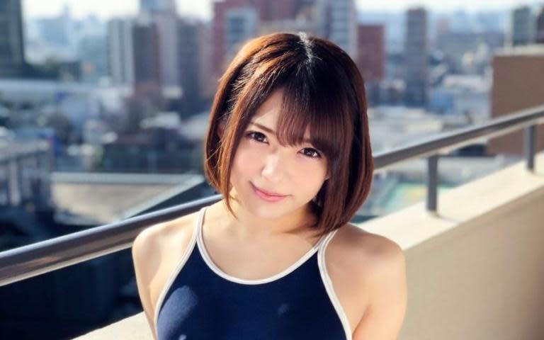 AV女優麻里梨夏是蘿莉系女優，出道多年有許多粉絲。（網路圖片）