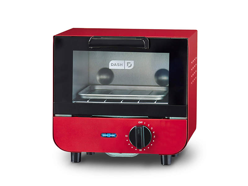 Dash Mini Toaster Oven. (Photo: Amazon)