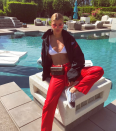 <p>Nicole Richies kleine Schwester Sofia ist froh, dass das Coachella Festival überstanden ist. “Gott sei Dank, es ist vorbei”, kommentierte die Ex von Justin Bieber das letzte sexy Foto vom Rande des Coachella Festivals. Party machen kann ganz schön anstrengend sein … (Foto: Instagram/Sofia Richie) </p>