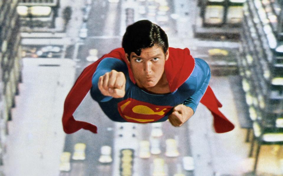 Christopher Reeve in Superman (1978) - Alamy