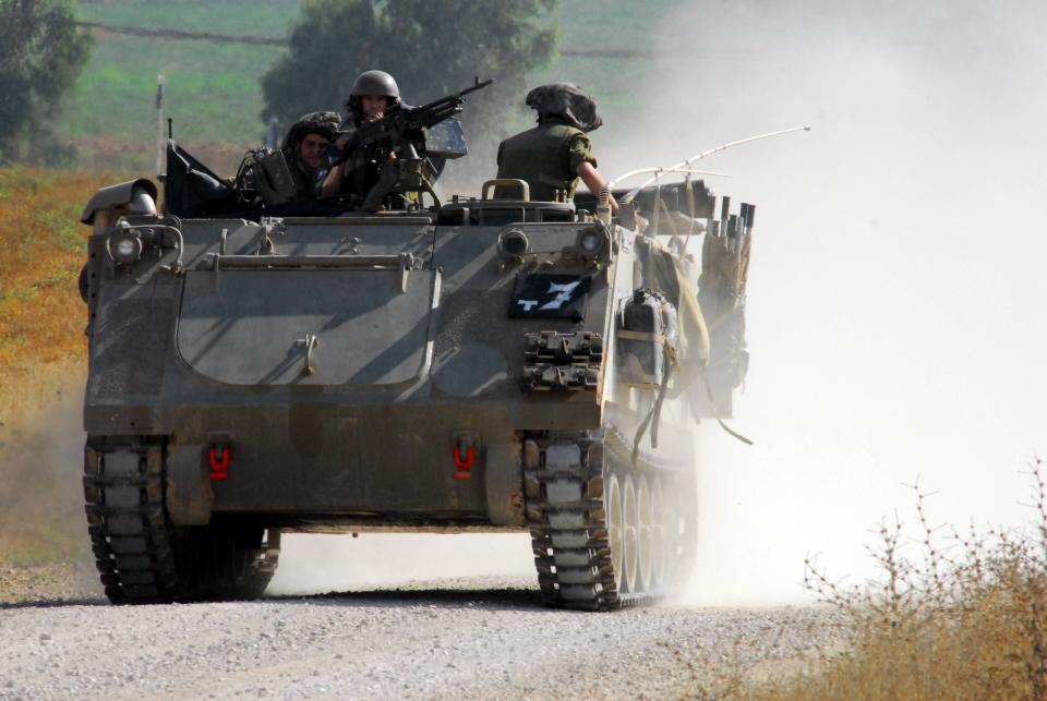 Ein gepanzerter Mannschafts-Transporter vom Typ M113 - Copyright: picture alliance / Newscom | -