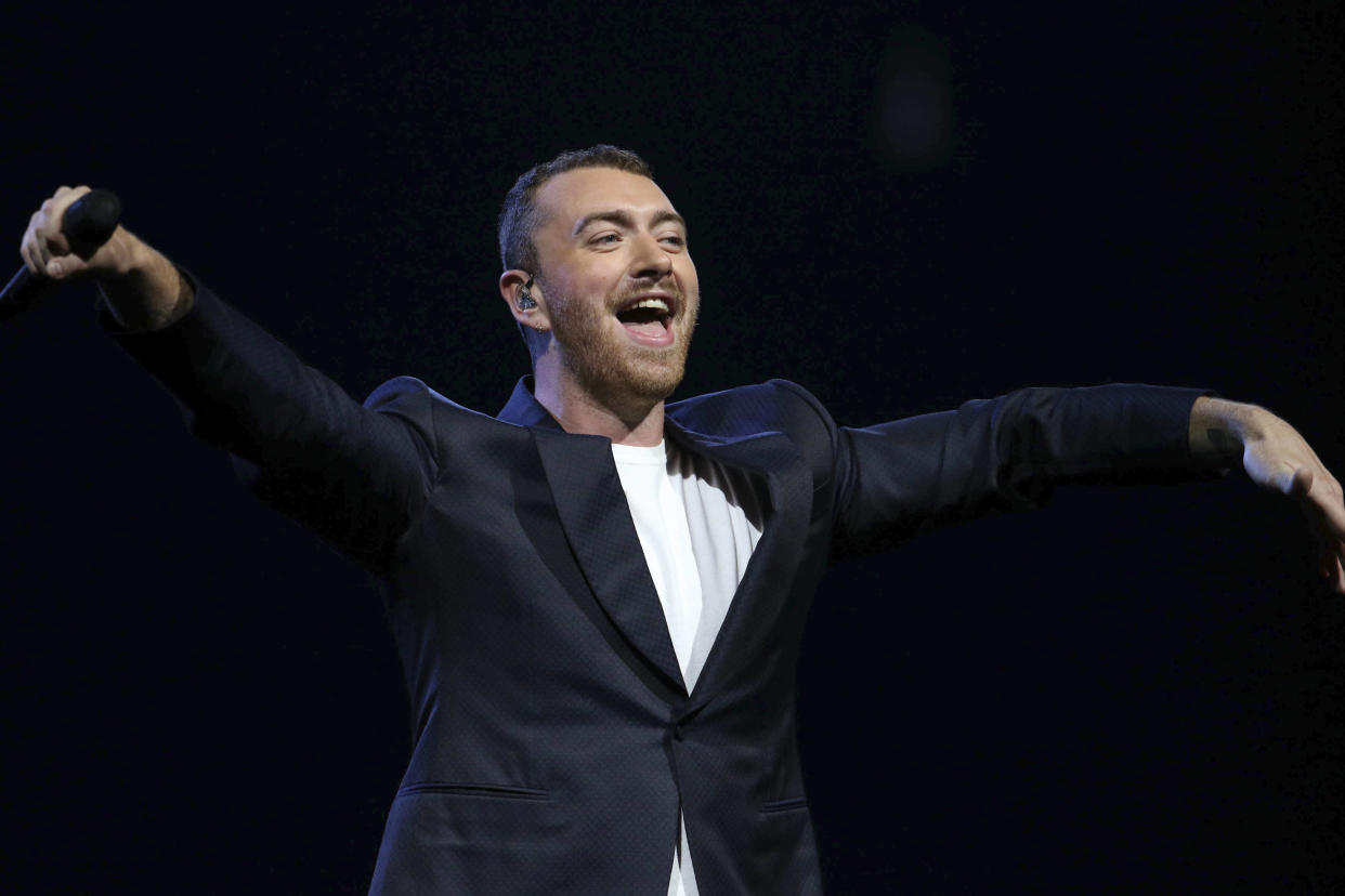 Sänger Sam Smith will zu sich und seinem Körper stehen. (Bild: AP Photo)