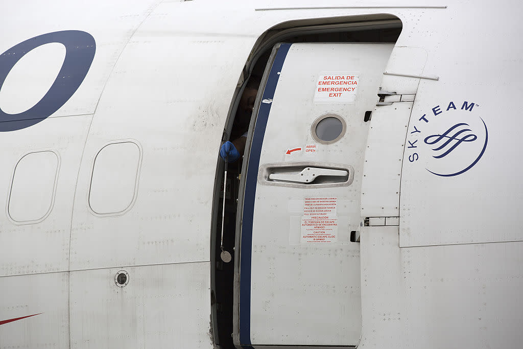 File photo of airplane door (Photo: Getty Images)