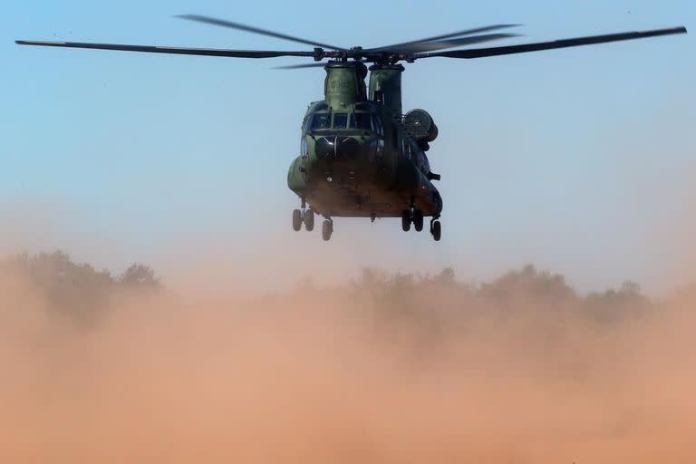 Boeing CH47D; helicóptero; mundo