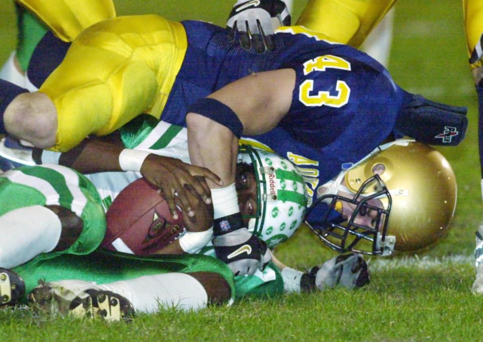 2000 - St. Thomas Aquinas 41, Fort Myers 6: Fort Myers team physician John Kagan may have said it best following this state quarterfinal where Aquinas ended the 12-0 Greenies' season. "It's a curse," Kagan said. "I'm telling you, it's a curse. It's ridiculous." The Raiders extended their winning streak to 25 games and their postseason record against the Greenies to 6-0. Essic Sanders provided the only highlight of the night by breaking a 71-yard run for a score late in the game.