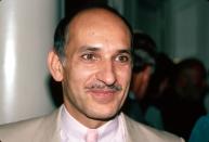 <p>The renowned British actor Ben Kingsley keeps his hair short and clean cut when he's not morphing into characters or taking to the stage. </p>