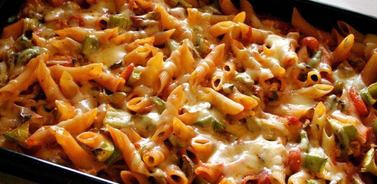 Penne bake with cheese and vegetables