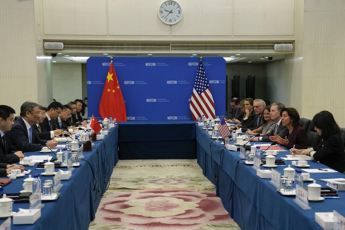 美国和中国高级贸易官员表示支持改善贸易条件