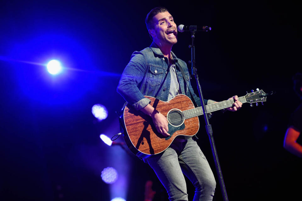 American Idols Perform At Whitney Hall (Stephen J. Cohen / Getty Images)