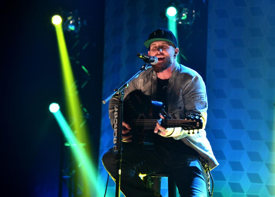 Brantley Gilbert looks stunning on stage during a performance