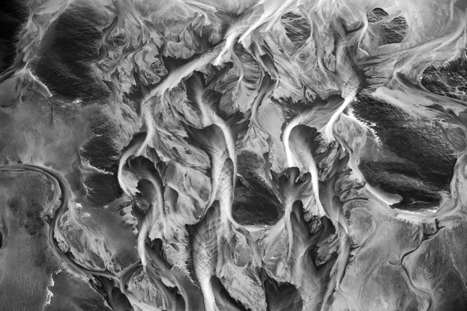 These aerial images of Iceland’s glaciers look like giant works of art