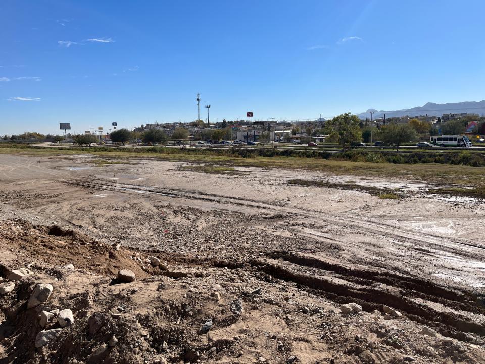 A manhole cover leaked untreated wastewater on in a Texas Department of Transportation right of way Monday. Approximately 250,000 gallons of wastewater spilled into the Rio Grande flood plain. By Tuesday, the spill had been stopped and El Paso Water began sanitizing the area.