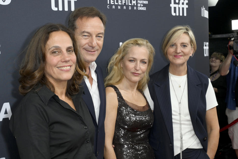 TORONTO, ONTARIO - SEPTEMBER 12: (L-R) Elizabeth Karlsen, Jason Isaacs, Gillian Anderson, and Marianne Elliott attend the premiere of 