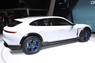 Porsche Mission E Cross Turismo concept