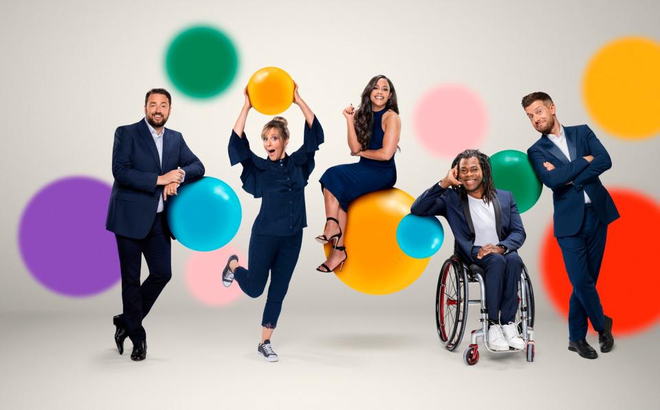 BBC Children in Need 2022 hosts Jason Manford, Mel Giedroyc, Alex Scott, Ade Adepitan and Chris Ramsey - Guy Levy/Ray Burmiston/BBC