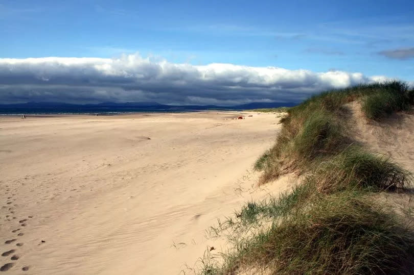 Clouds roll in from across the Llŷn Peninsula