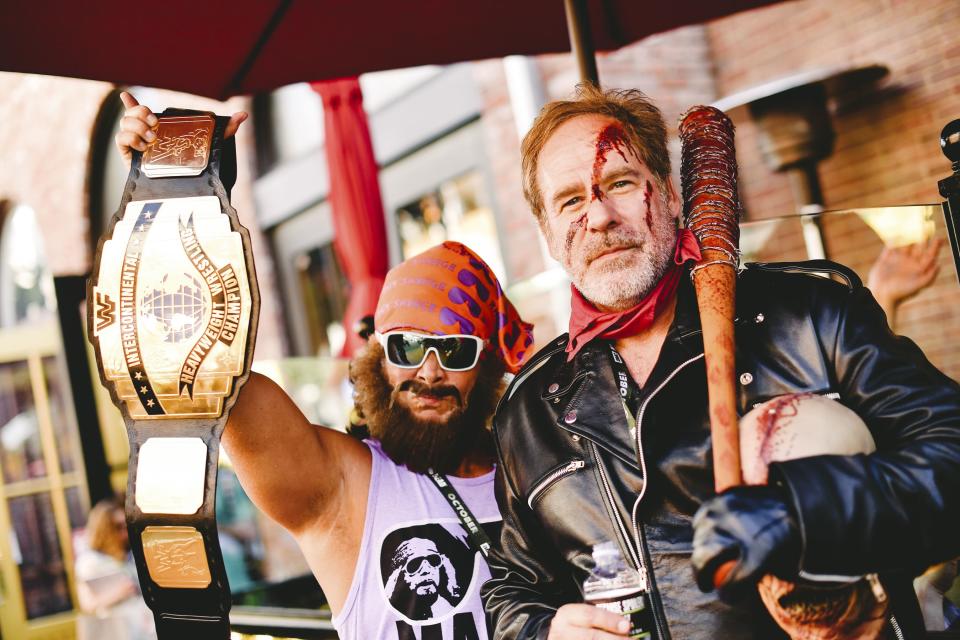 Randy 'Macho Man' Savage and Negan from The Walking Dead cosplayers