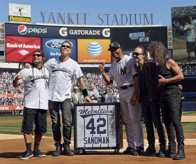 No. 42 retired forever in a touching Mariano Rivera pregame