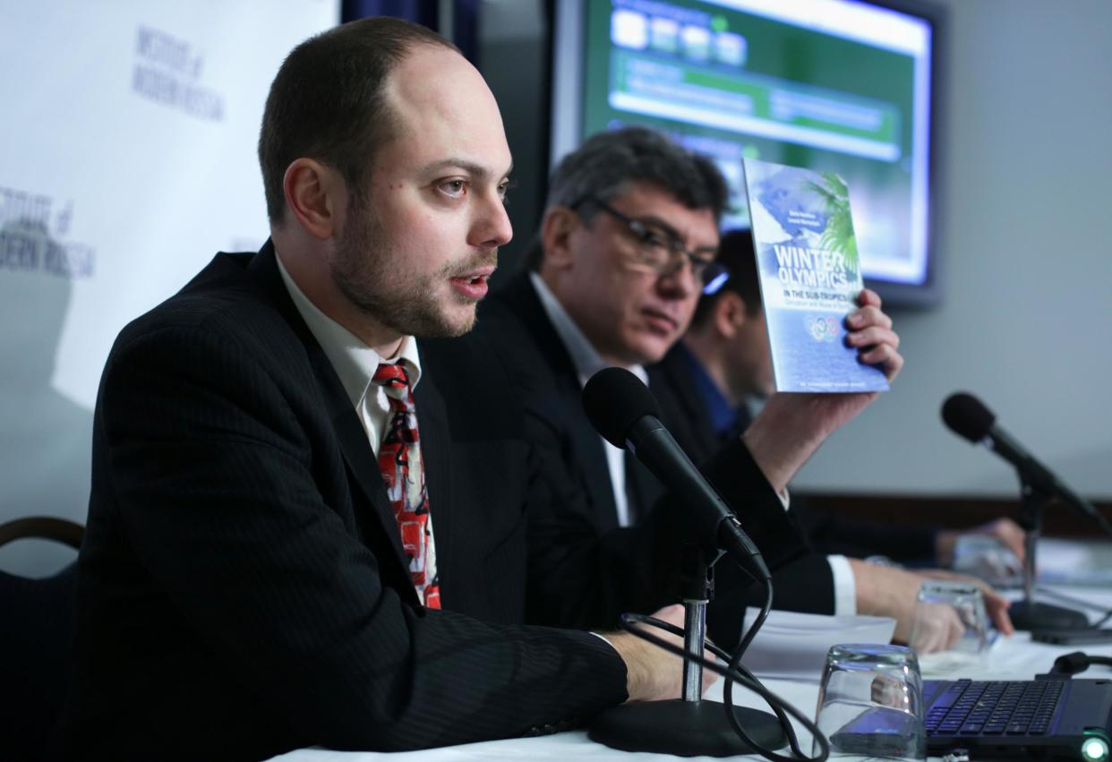 Vladimir Kara-Murza (L) alongside Russian opposition leader and former Deputy Prime Minister Boris Nemtsov: Getty