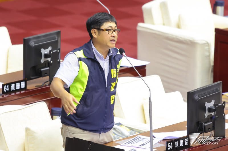 20170606-台北市議員陳建銘6日於台北市議會質詢。（顏麟宇攝）