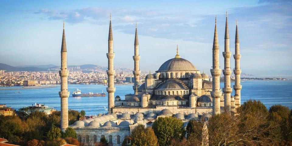Istanbul's Blue Mosque is a popular tourist destination. (Photo: Yahoo Finanças)